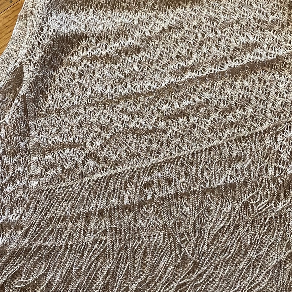 NWOT Betsey Johnson scarf/ wrap never worn - Picture 3 of 3